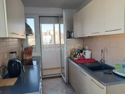 Stan 90 m², Sućidar, Split - 3 spavaće sobe i 2 lođe - 3