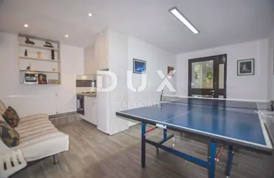 Haus 186 m², Vrbovsko - rustikales Holzferienhaus - 9