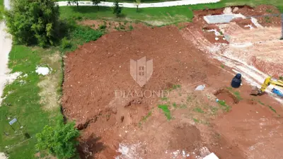 Građevinsko zemljište 900 m², Labin okolica - mirno okruženje