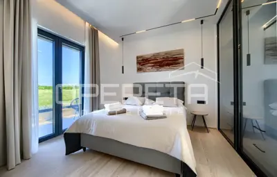 Exklusive Villa mit Pool, Tennisplatz und Jacuzzi - ruhige Lage unweit - 9