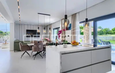 Exklusive Villa mit Pool, Tennisplatz und Jacuzzi - ruhige Lage unweit - 3