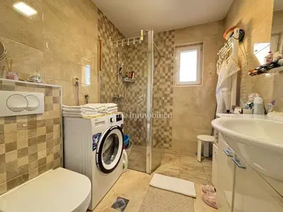 Apartmanska kuća 188 m², Novalja - centar i 6 apartmana - 15