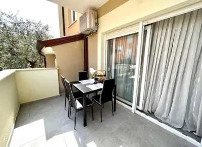 Wohnung 48 m², Zambratija, 200 m vom Meer
