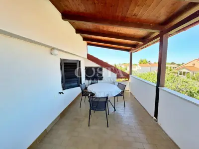 Apartment 75 m², Sabunike - 4 bedrooms and terrace - 16