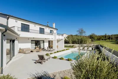 ISTRA, BRTONIGLA - Hochwertiges Haus mit Pool - 9