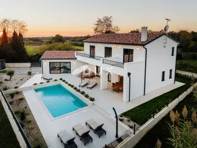 ISTRA, BRTONIGLA - Hochwertiges Haus mit Pool - 3