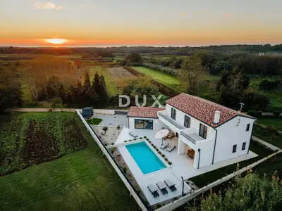 ISTRA, BRTONIGLA - Hochwertiges Haus mit Pool - 2