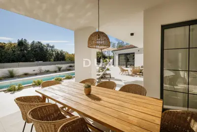 ISTRA, BRTONIGLA - Hochwertiges Haus mit Pool - 14