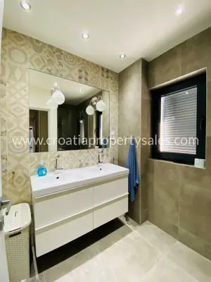 Penthouse 90 m², otok Brač, pogled na more - 11