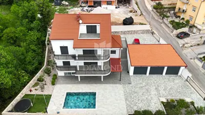 Stan 115 m², Bribir - pogled na more i terasa - 17