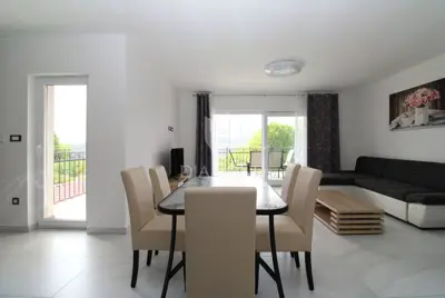 Stan 115 m², Bribir - pogled na more i terasa - 4