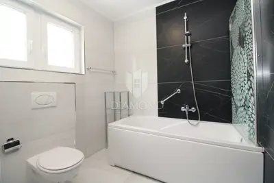 Stan 115 m², Bribir - pogled na more i terasa - 15