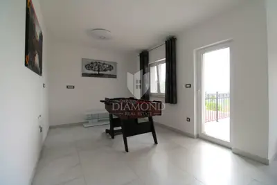 Stan 115 m², Bribir - pogled na more i terasa - 5