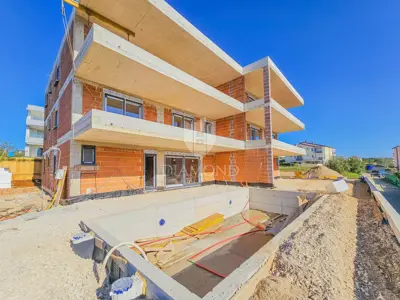 Stan 124 m², Novigrad - bazen i 3 spavaće sobe - 3