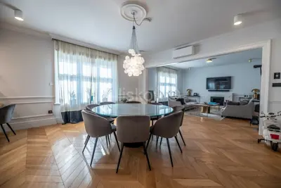 Stan 141 m², Donji grad, blizina Mažuranićevog trga