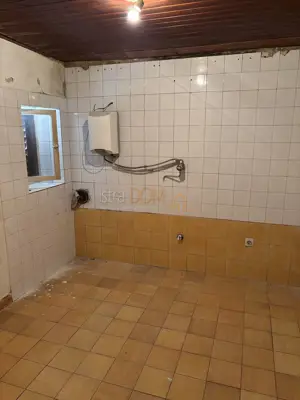 - Kuća sa 3 stambene jedinice, nedaleko Žminja - - 7