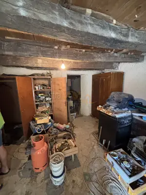 - Kuća sa 3 stambene jedinice, nedaleko Žminja - - 14