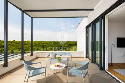 Villa 670 m², Bale - Designervilla mit Wellnessbereich - 18