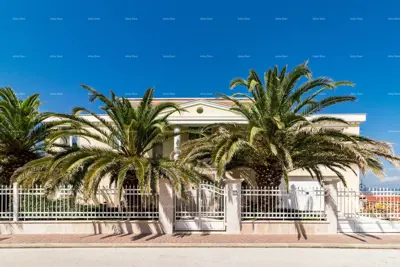 Villa 1 000 m², Crveni Vrh in Umag - erste Reihe zum Meer - 4