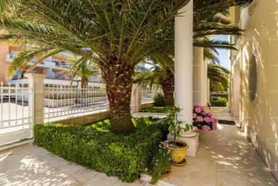 Villa 1 000 m², Crveni Vrh in Umag - erste Reihe zum Meer - 9