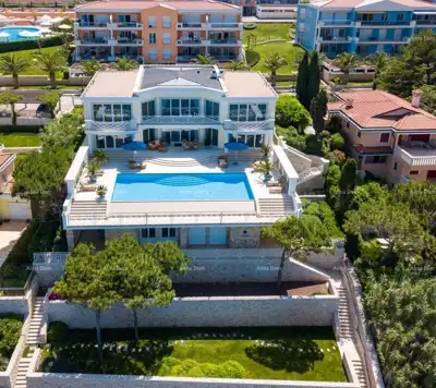 Villa 1 000 m², Crveni Vrh in Umag - erste Reihe zum Meer - 2