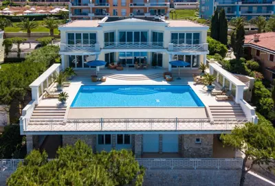 Villa 1 000 m², Crveni Vrh in Umag - erste Reihe zum Meer
