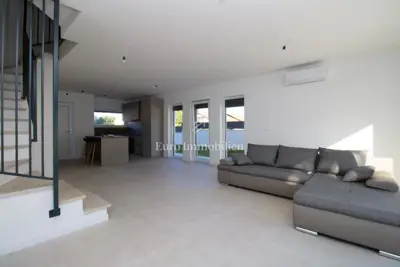 Semi-detached house 135 m², Poreč - sea view and terrace - 12