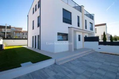 Semi-detached house 135 m², Poreč - sea view and terrace - 9