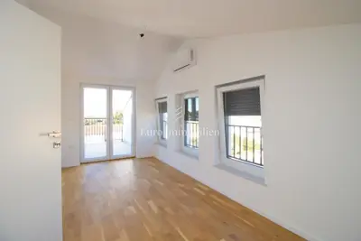 Semi-detached house 135 m², Poreč - sea view and terrace - 21