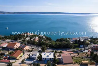 Villa 250 m², Starigrad - 100 m vom Meer und Blick auf die Küste