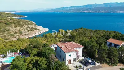 Krk, Šilo, trosobna vila, 283 m², prvi red do mora - 2