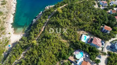 Krk, Šilo, trosobna vila, 283 m², prvi red do mora