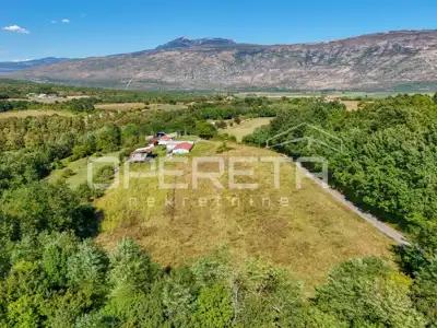 Ländliches Anwesen 13.122 m², Zatka Čepić - Blick auf Učka