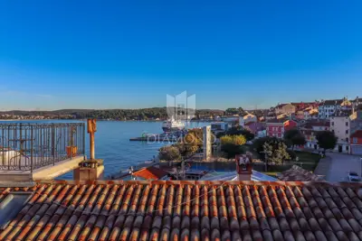 Stan 90 m², Rovinj centar - 2 jedinice, obnovljen - 16
