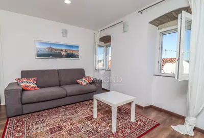Stan 90 m², Rovinj centar - 2 jedinice, obnovljen - 8