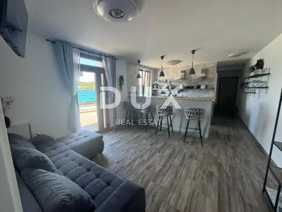 Poslovni prostor 69 m², Tisno - uz plažu - 2