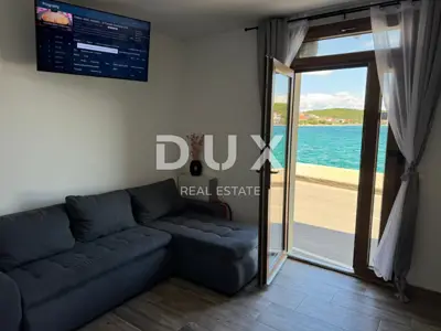 Poslovni prostor 69 m², Tisno - uz plažu
