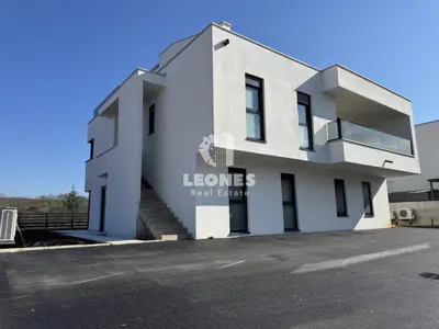 Stan 98 m², Zambratija, 300 m od mora i krovna terasa - 4