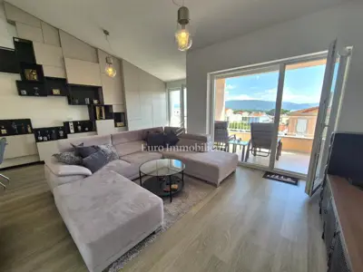 Wohnung 130 m², Krk - Meerblick und Loggia