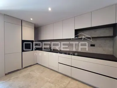 Stan 80 m², Višnjik Zadar - 3 spavaće sobe i parking - 5
