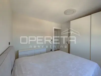 Stan 80 m², Višnjik Zadar - 3 spavaće sobe i parking - 7