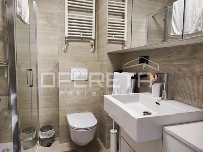 Stan 80 m², Višnjik Zadar - 3 spavaće sobe i parking - 8