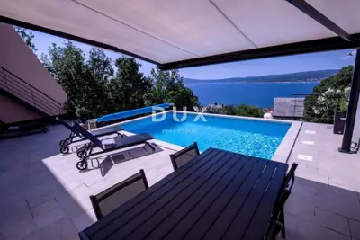 House for sale in Crikvenica, 352 m²