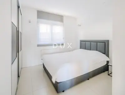 House for sale in Crikvenica, 352 m² - 15