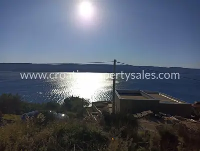Zemljište 1.515 m², Omiš - građevinska dozvola - 2