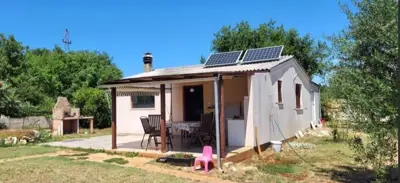 House 76 m², Marčana - estate with olive grove