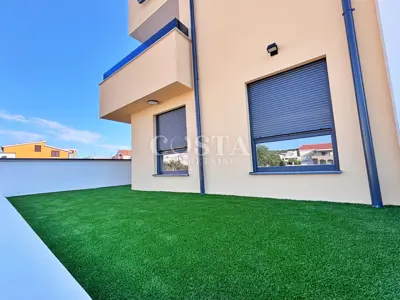 Stan 52 m², Bibinje - prizemlje, vrt i parkirno mjesto