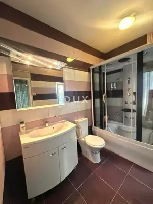 Stan 140 m², Pula Centar - renoviran i namješten - 19