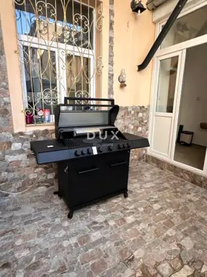 Stan 140 m², Pula Centar - renoviran i namješten - 21