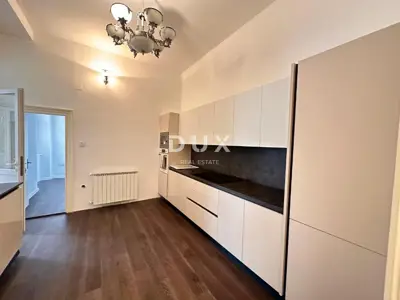 Stan 140 m², Pula Centar - renoviran i namješten - 18